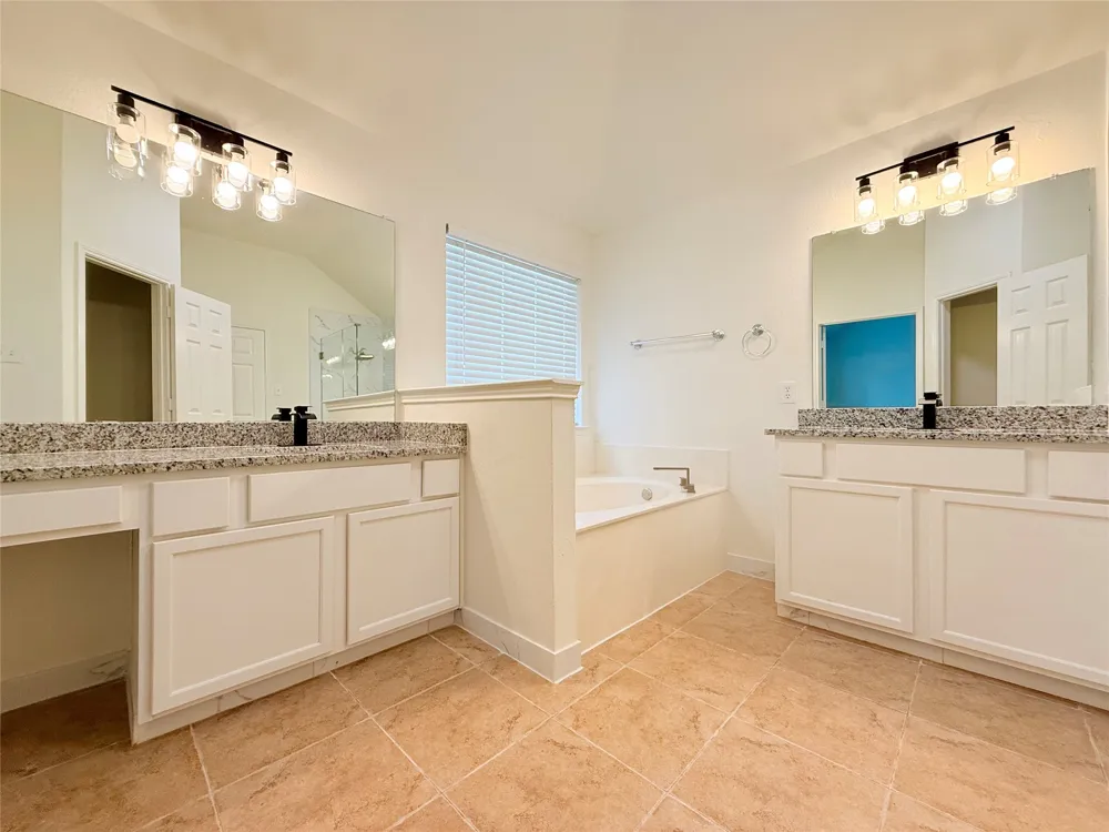7960 Salmon Run Way Fort Worth, TX 76137