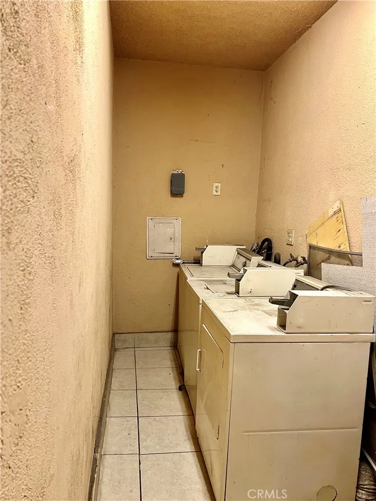 242 W Jackson Rialto, CA 92376