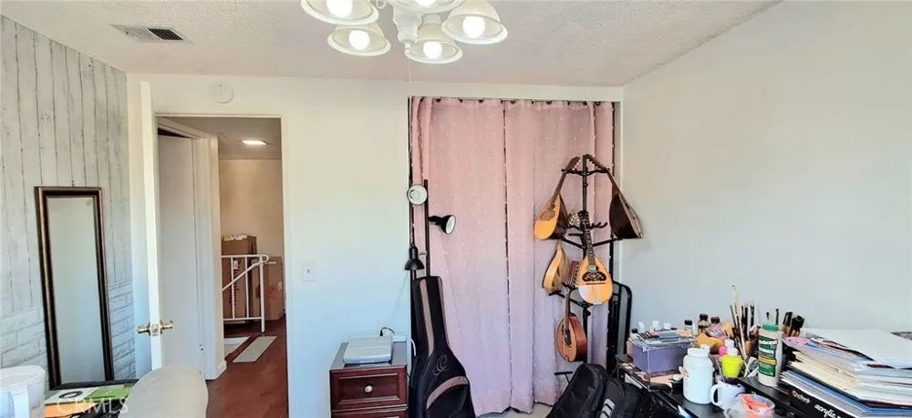 2114 Rhonda Oxnard, CA 93036