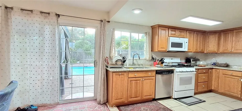 2114 Rhonda Oxnard, CA 93036