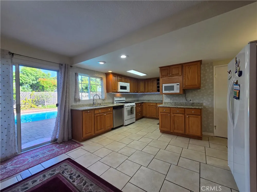 2114 Rhonda Street Oxnard, CA 93036