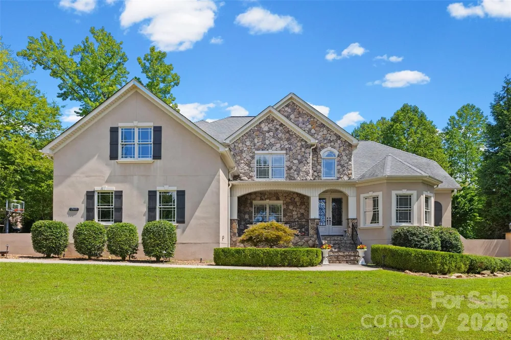 260 Indian Trail Mooresville, NC 28117