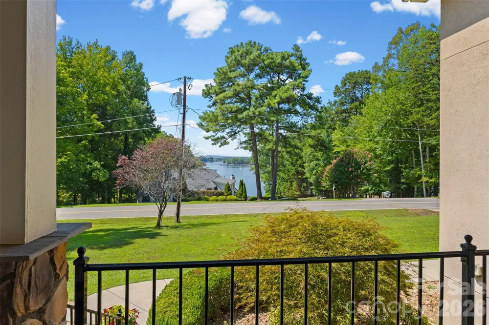 260 Indian Trail Mooresville, NC 28117