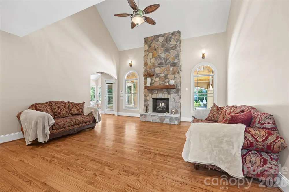 260 Indian Trail Mooresville, NC 28117