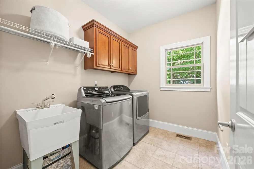 260 Indian Trail Mooresville, NC 28117