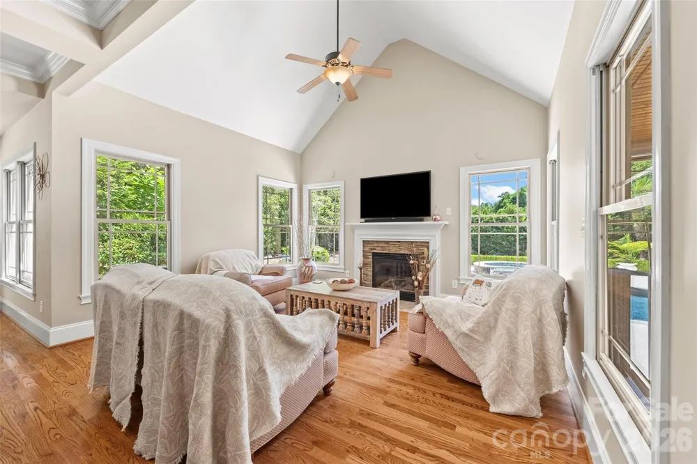 260 Indian Trail Mooresville, NC 28117