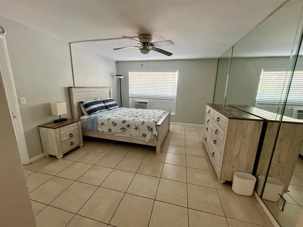 209 SE 6th Street #4 Boynton Beach, FL 33435