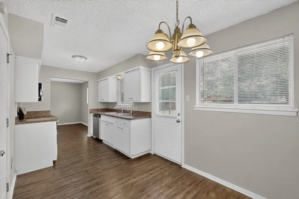 6724 Rustic Drive Forest Hill, TX 76140