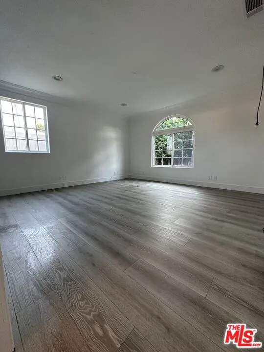 6742 Radford Avenue Los Angeles, CA 91606
