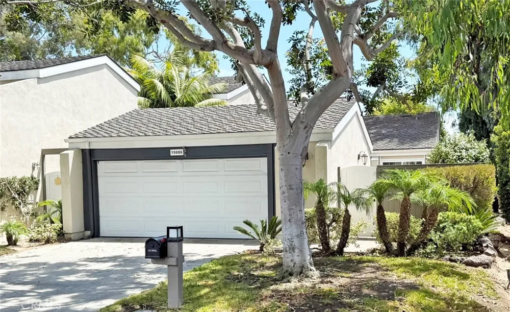 19886 Waterview Lane Huntington Beach, CA 92648