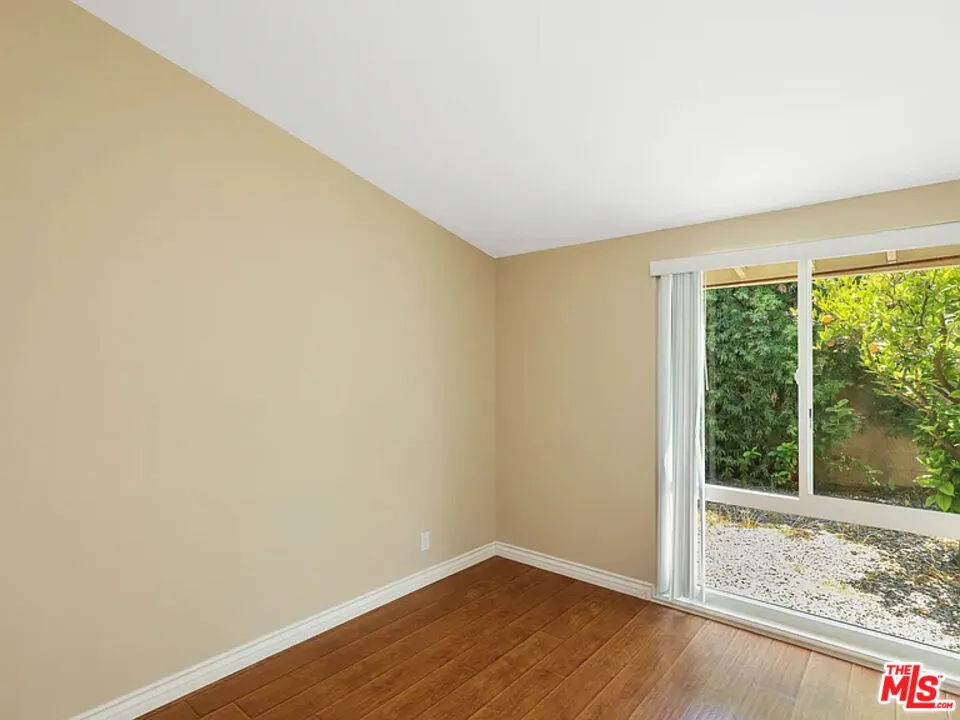 526 Emerald Drive Orange, CA 92868