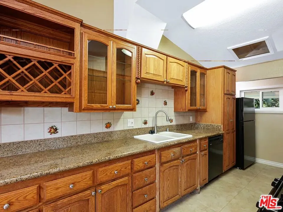 526 Emerald Drive Orange, CA 92868