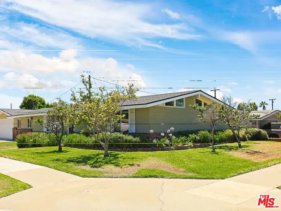 526 Emerald Drive Orange, CA 92868