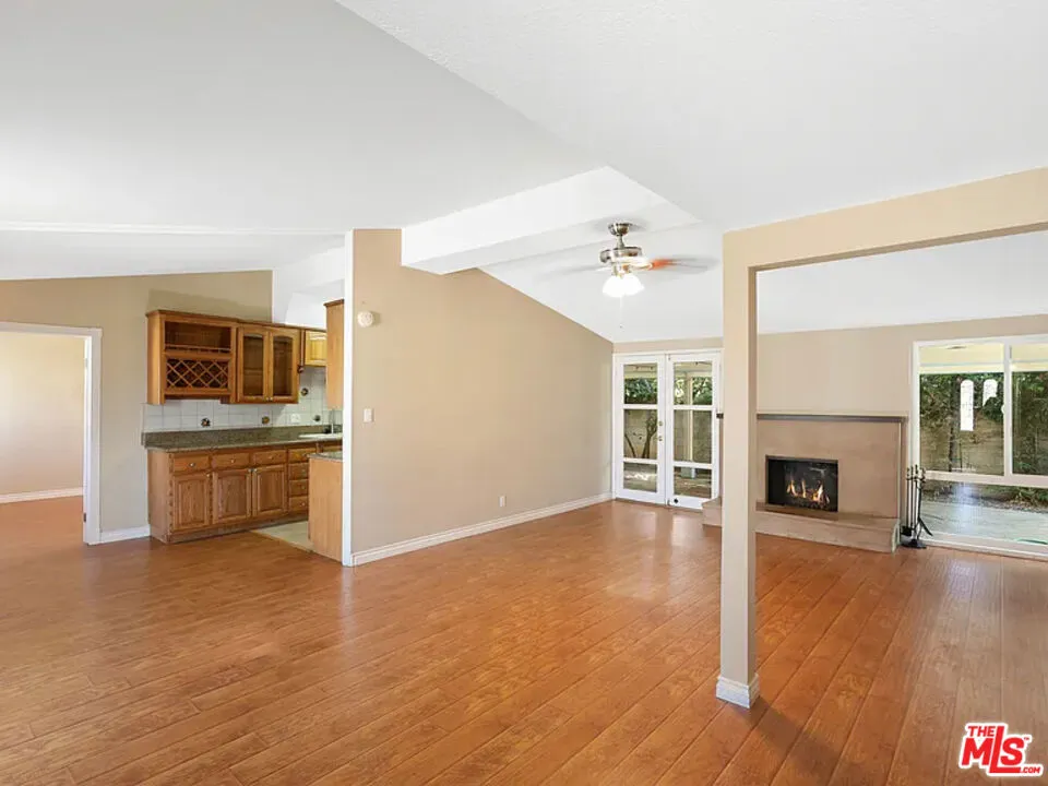 526 Emerald Drive Orange, CA 92868