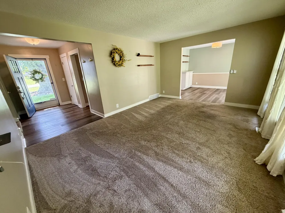 1881 Sunny Creek Street SE Kentwood, MI 49508