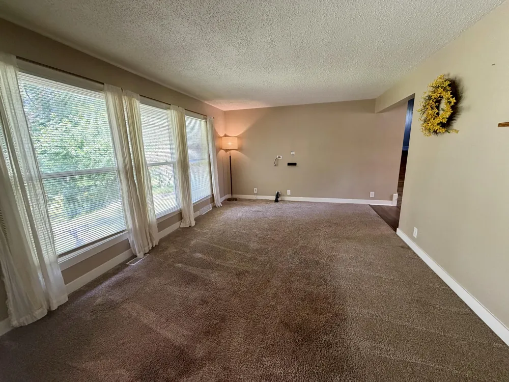 1881 Sunny Creek Street SE Kentwood, MI 49508