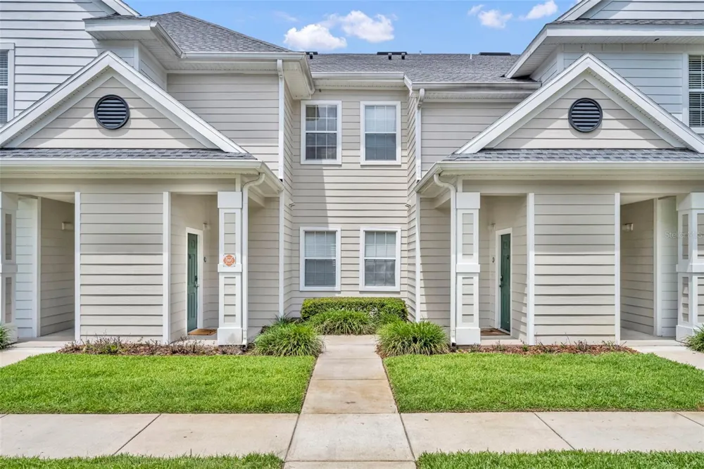 200 SOUTHERN PECAN CIRCLE #206 Winter Garden, FL 34787