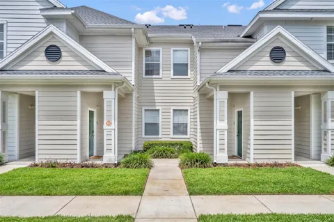 200 SOUTHERN PECAN CIRCLE #206