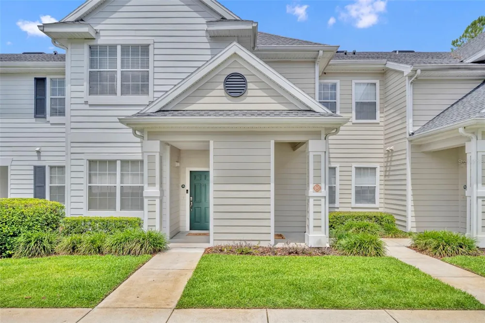 200 SOUTHERN PECAN CIRCLE #206 Winter Garden, FL 34787