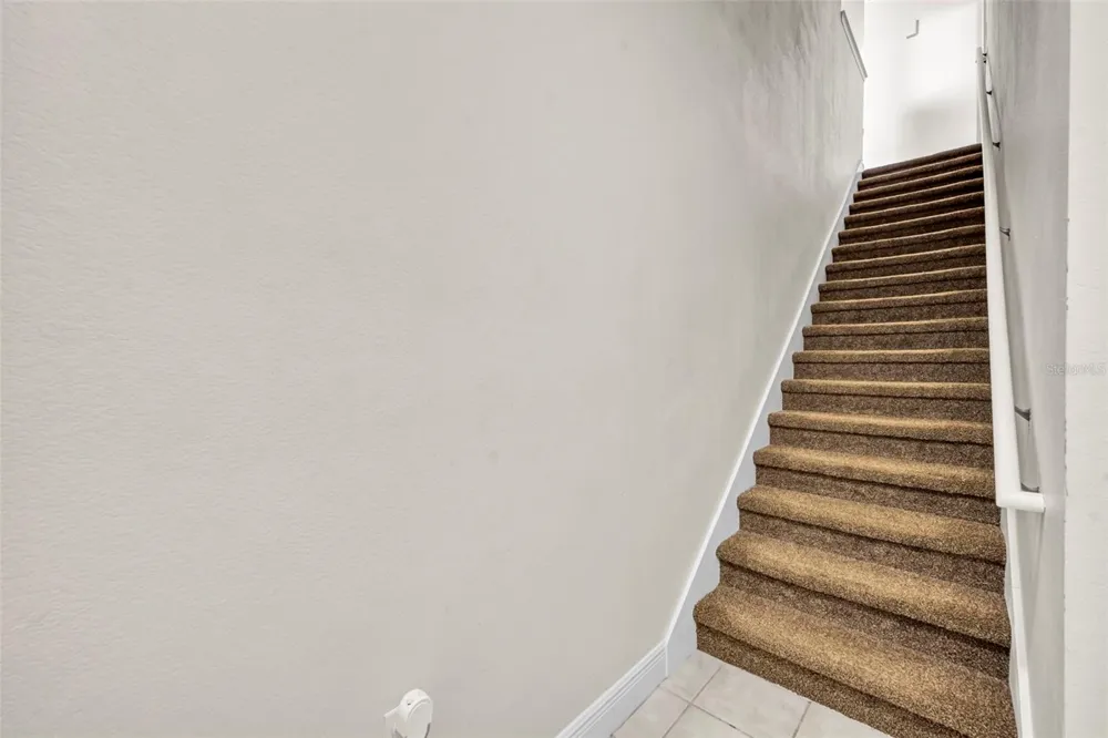 200 SOUTHERN PECAN CIRCLE #206 Winter Garden, FL 34787