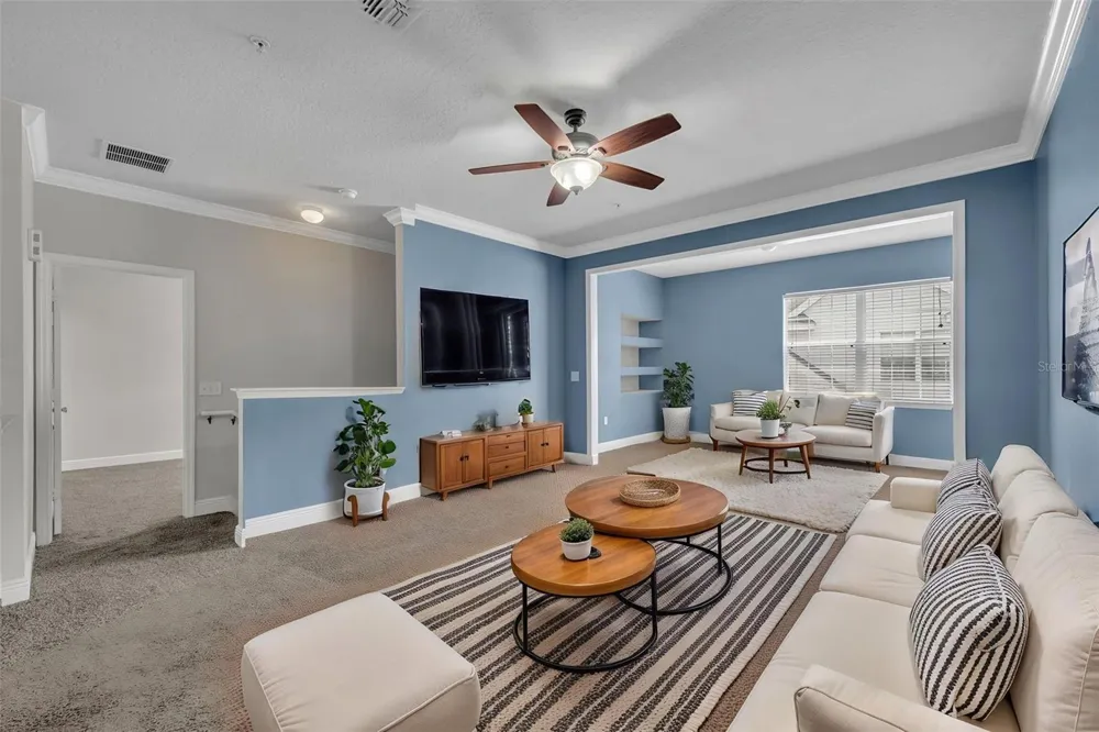 200 SOUTHERN PECAN CIRCLE #206 Winter Garden, FL 34787