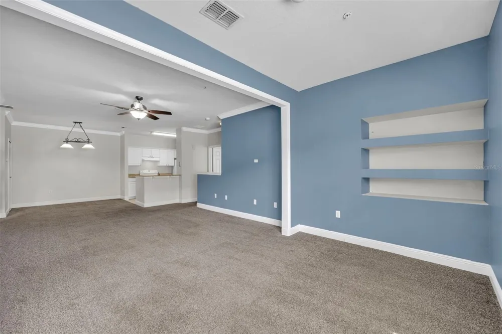 200 SOUTHERN PECAN CIRCLE #206 Winter Garden, FL 34787