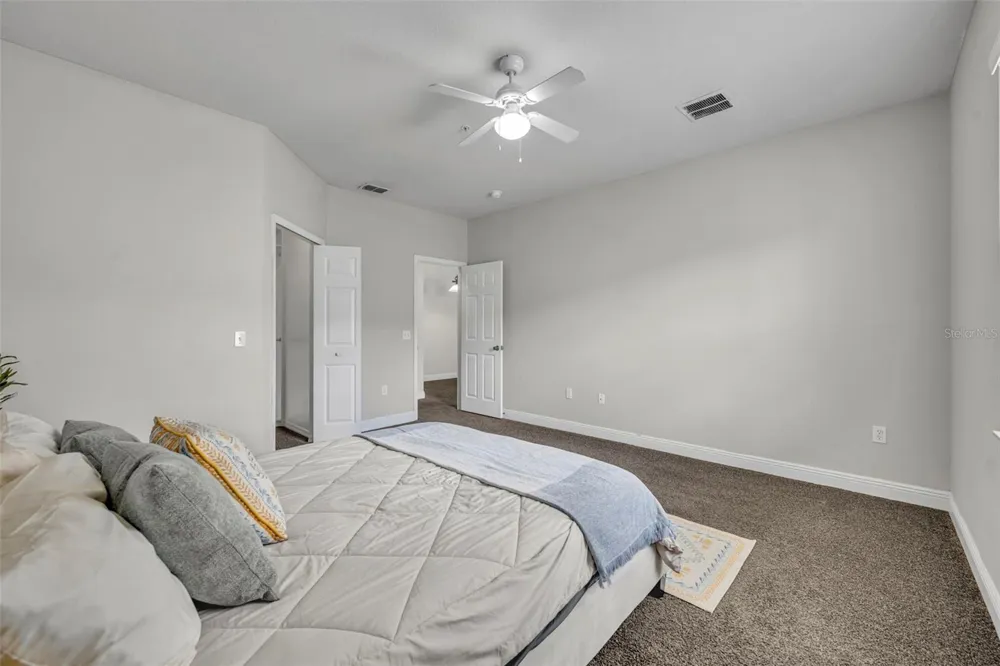 200 SOUTHERN PECAN CIRCLE #206 Winter Garden, FL 34787