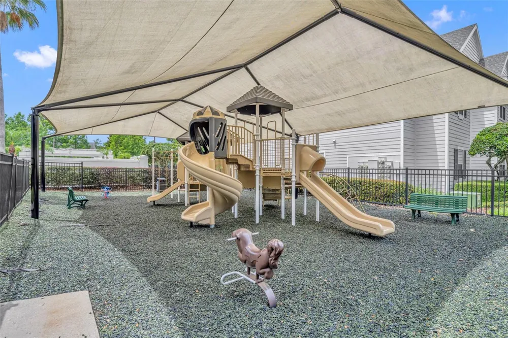 200 SOUTHERN PECAN CIRCLE #206 Winter Garden, FL 34787