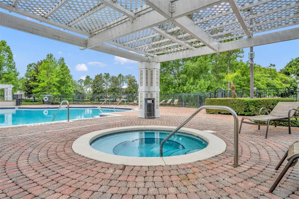 200 SOUTHERN PECAN CIRCLE #206 Winter Garden, FL 34787