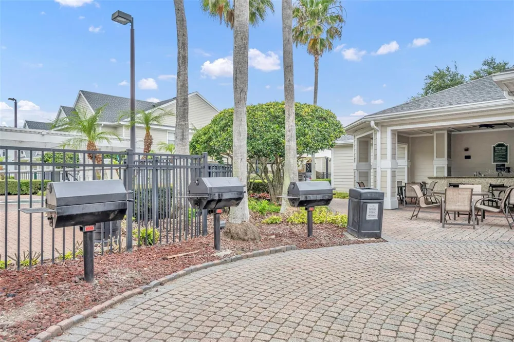 200 SOUTHERN PECAN CIRCLE #206 Winter Garden, FL 34787