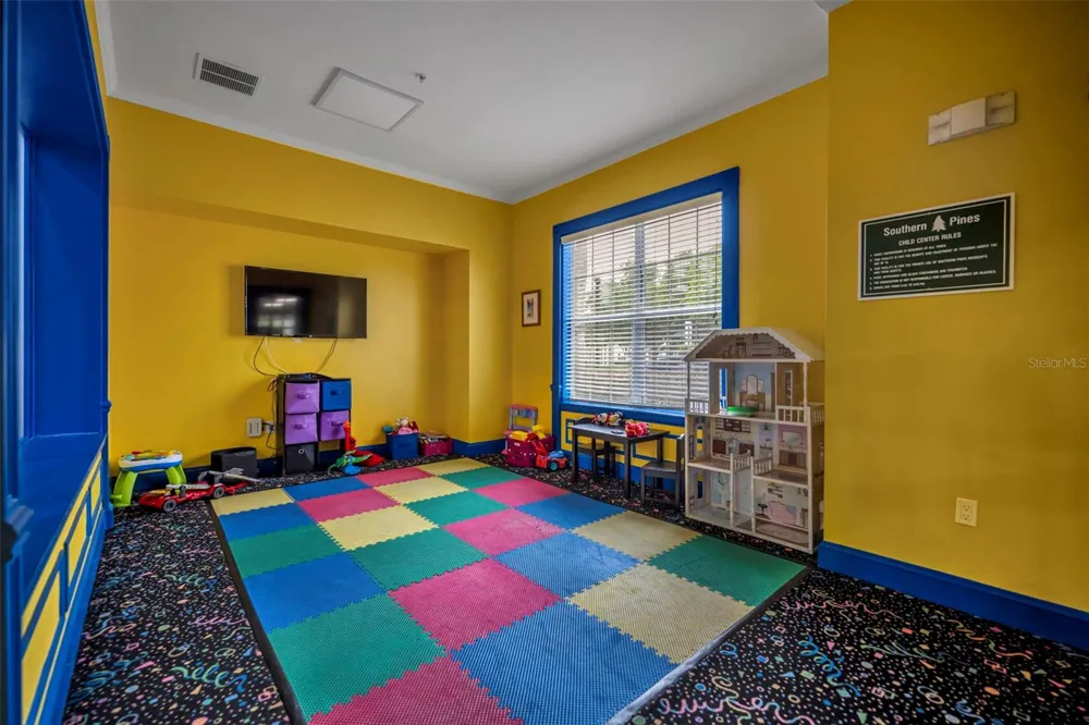 200 SOUTHERN PECAN CIRCLE #206 Winter Garden, FL 34787