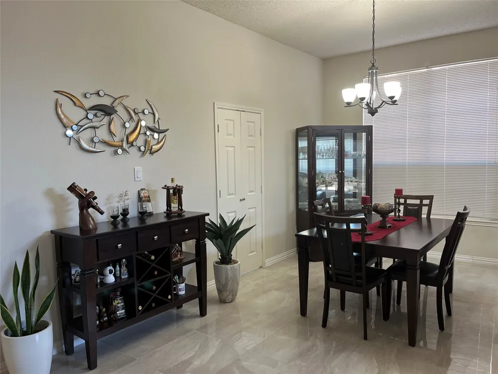 2621 Hackberry Creek Mesquite, TX 75181