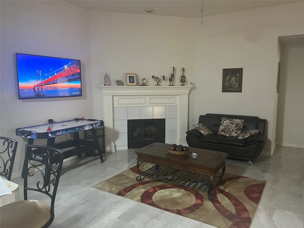 2621 Hackberry Creek Mesquite, TX 75181