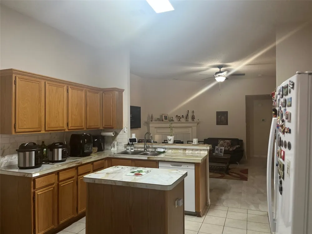 2621 Hackberry Creek Mesquite, TX 75181