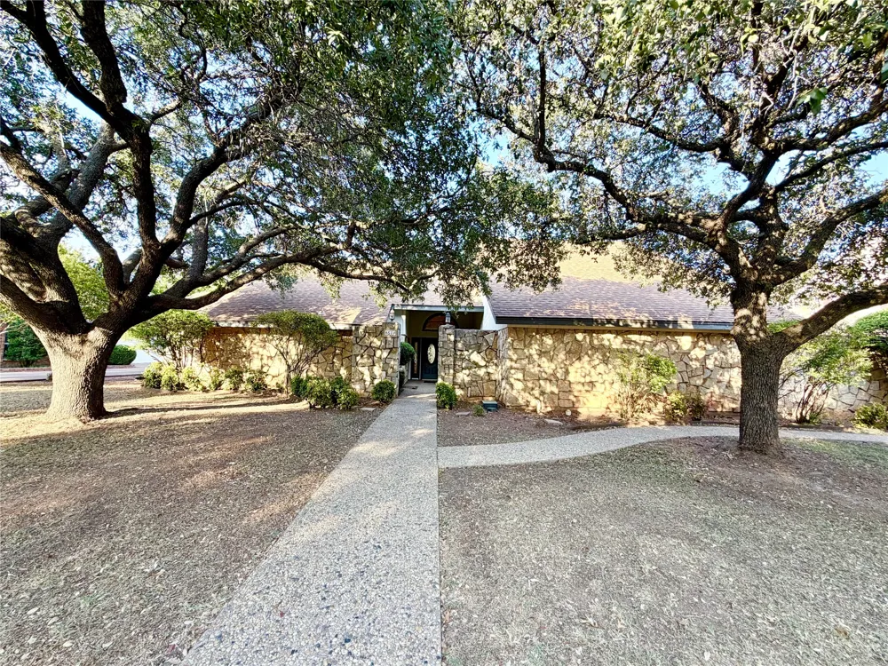 61 Glen Abbey Street Abilene, TX 79606