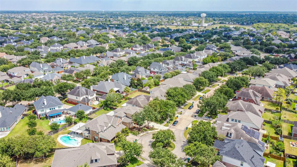 2615 Katie Harbor Drive Manvel, TX 77578