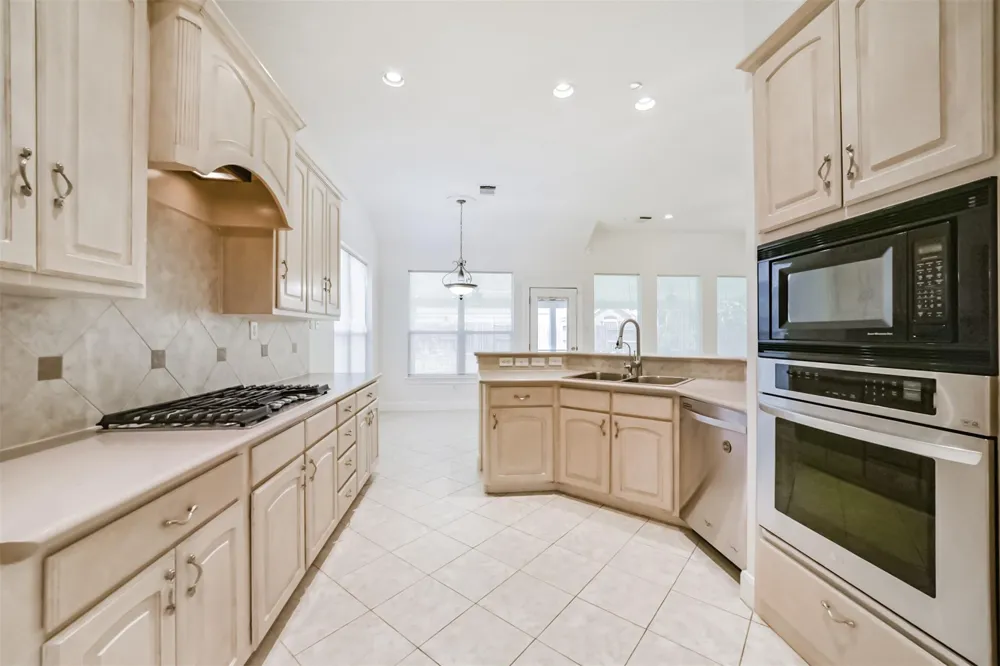 2615 Katie Harbor Drive Manvel, TX 77578