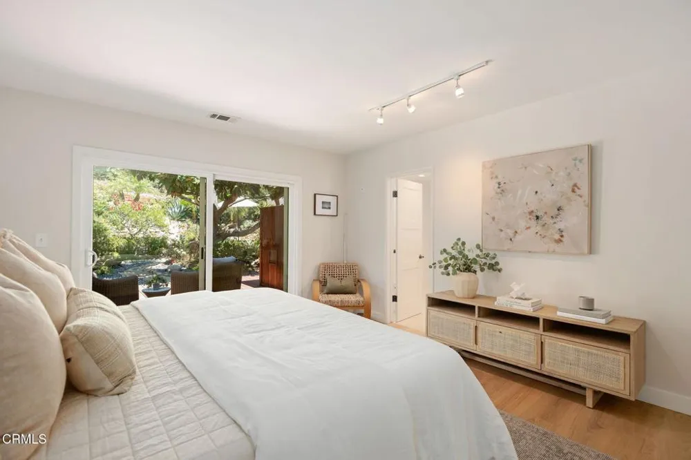1428 Manitou Road Santa Barbara, CA 93105