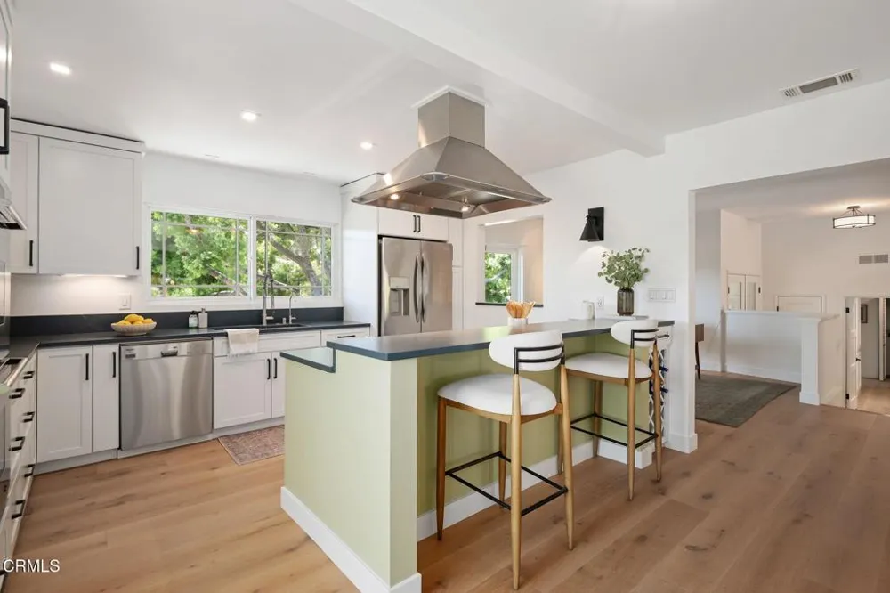 1428 Manitou Road Santa Barbara, CA 93105