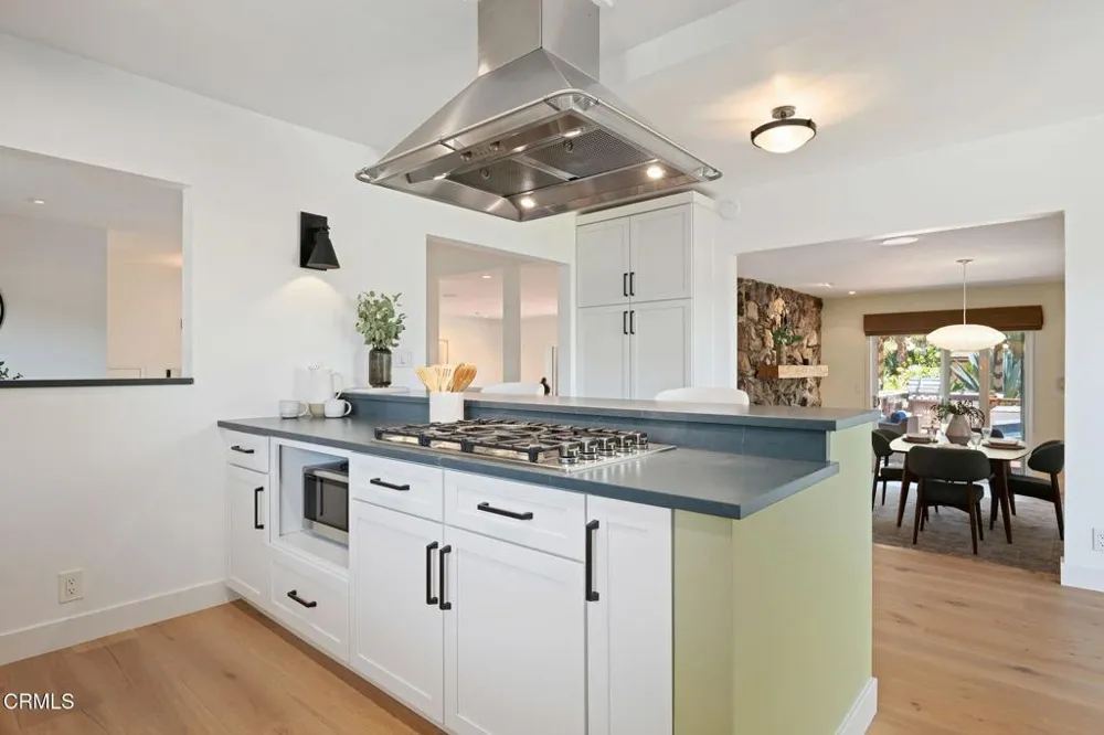 1428 Manitou Road Santa Barbara, CA 93105