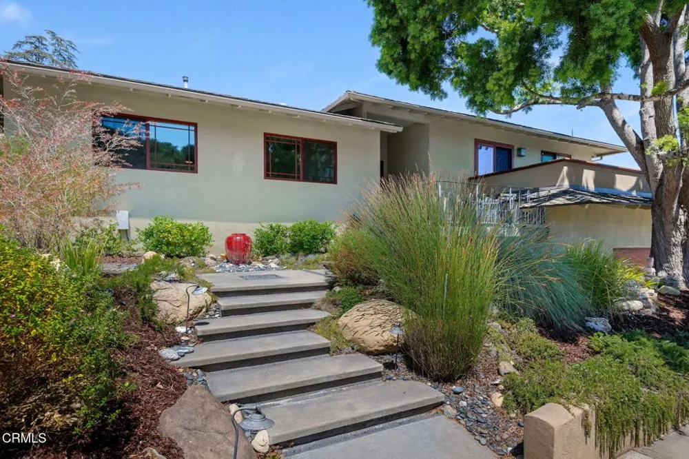 1428 Manitou Road Santa Barbara, CA 93105