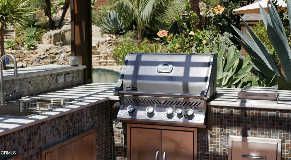 1428 Manitou Road Santa Barbara, CA 93105