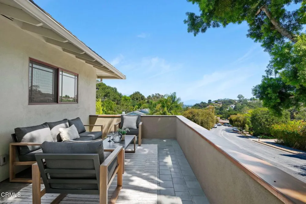 1428 Manitou Road Santa Barbara, CA 93105