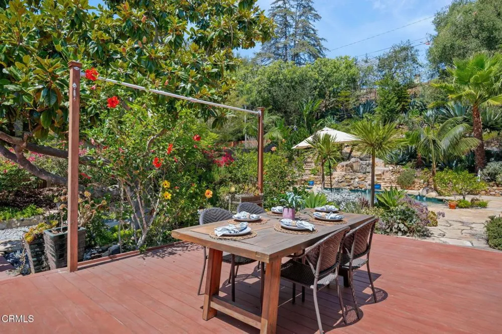 1428 Manitou Road Santa Barbara, CA 93105