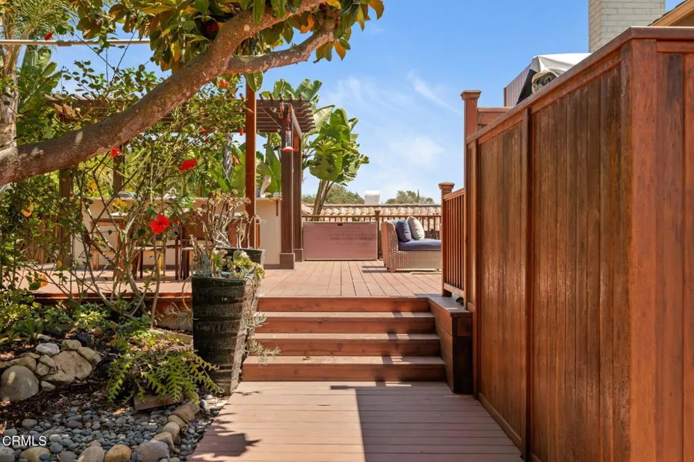 1428 Manitou Road Santa Barbara, CA 93105