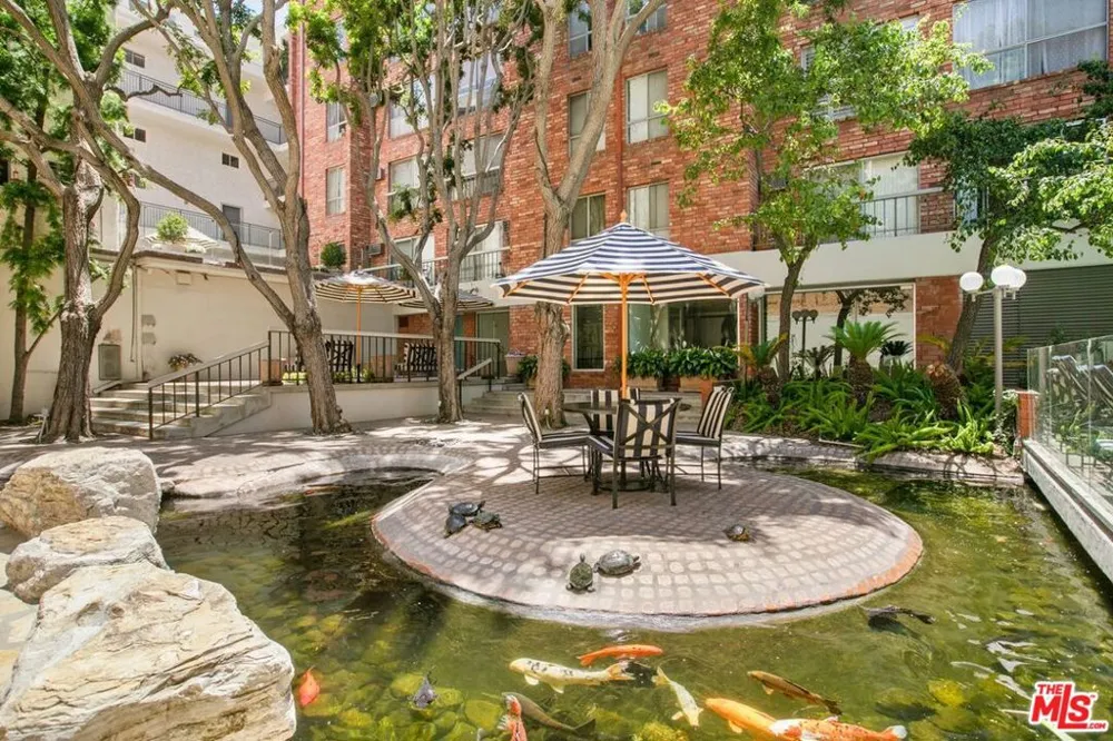 1440 VETERAN AVENUE #554 Los Angeles, CA 90024