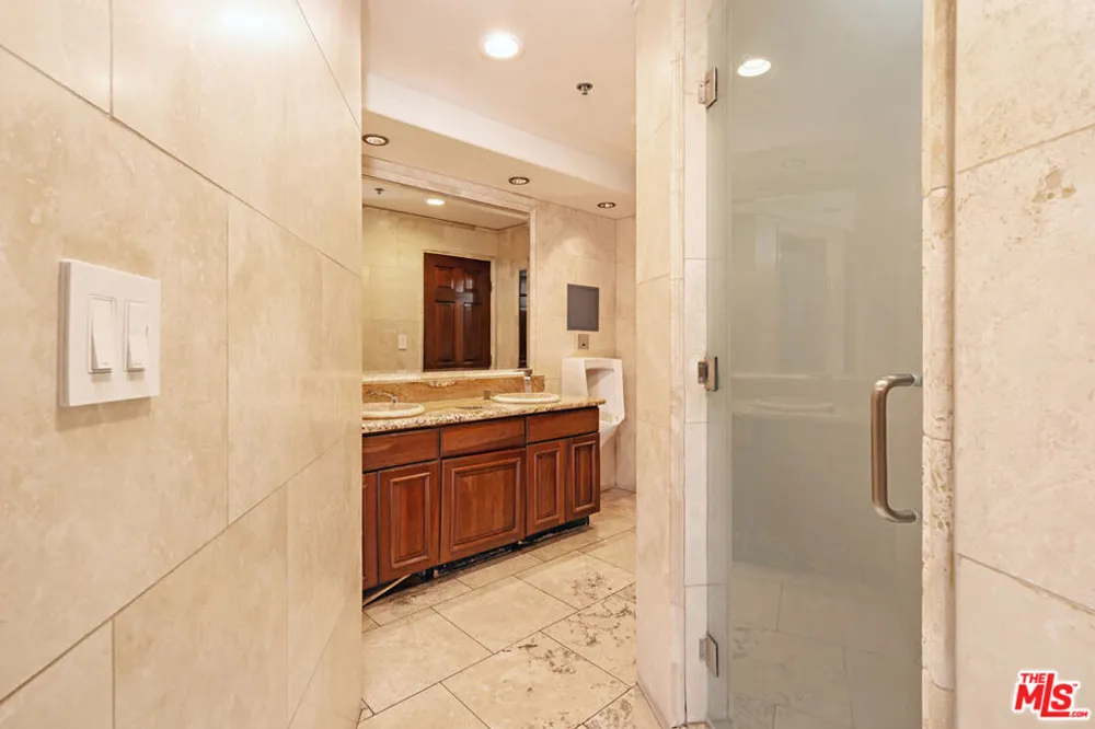 1440 VETERAN AVENUE #554 Los Angeles, CA 90024