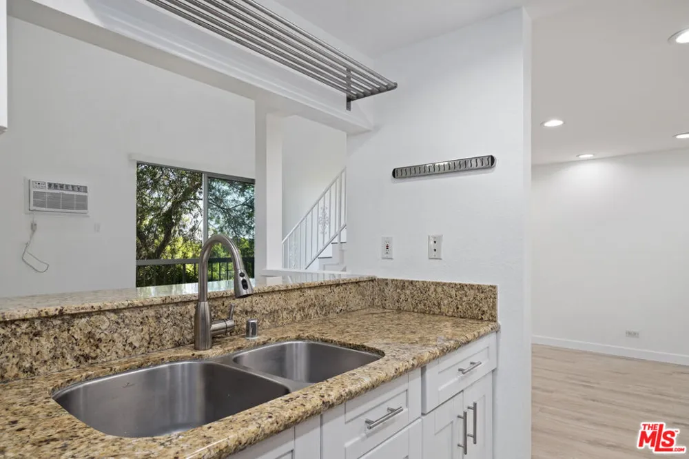 1440 VETERAN AVENUE #554 Los Angeles, CA 90024