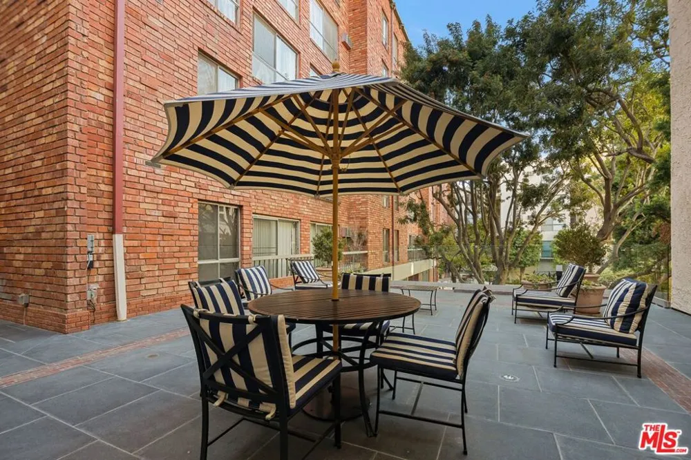 1440 VETERAN AVENUE #554 Los Angeles, CA 90024