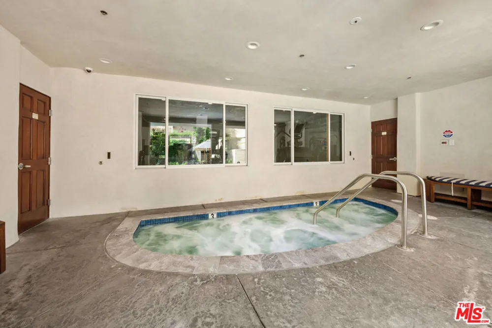 1440 VETERAN AVENUE #554 Los Angeles, CA 90024